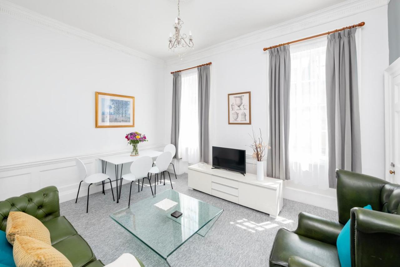 Super City Centre Apartment - Two Bedrooms, Perfect Location บาธ ภายนอก รูปภาพ