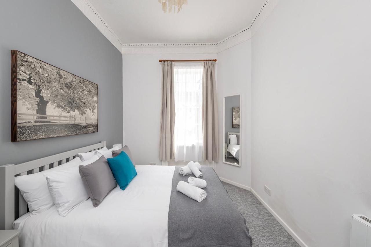 Super City Centre Apartment - Two Bedrooms, Perfect Location บาธ ภายนอก รูปภาพ